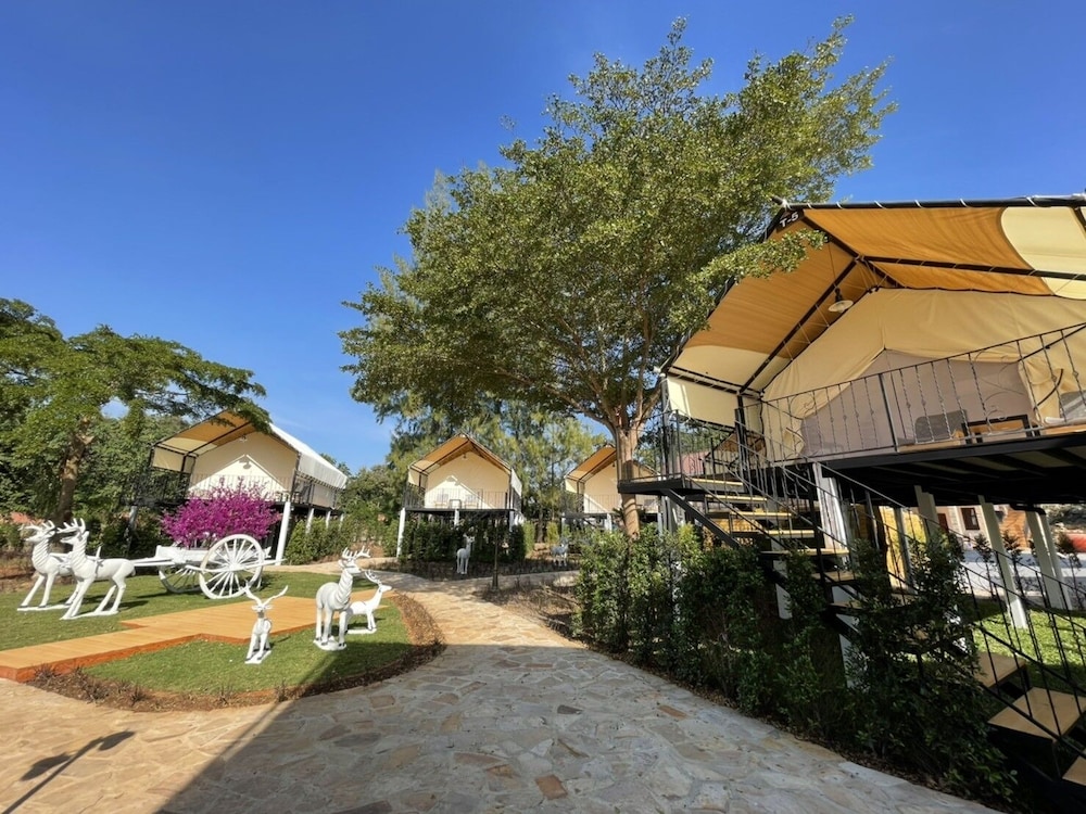 Mont Blanc Base Camp Khao Yai 48/58