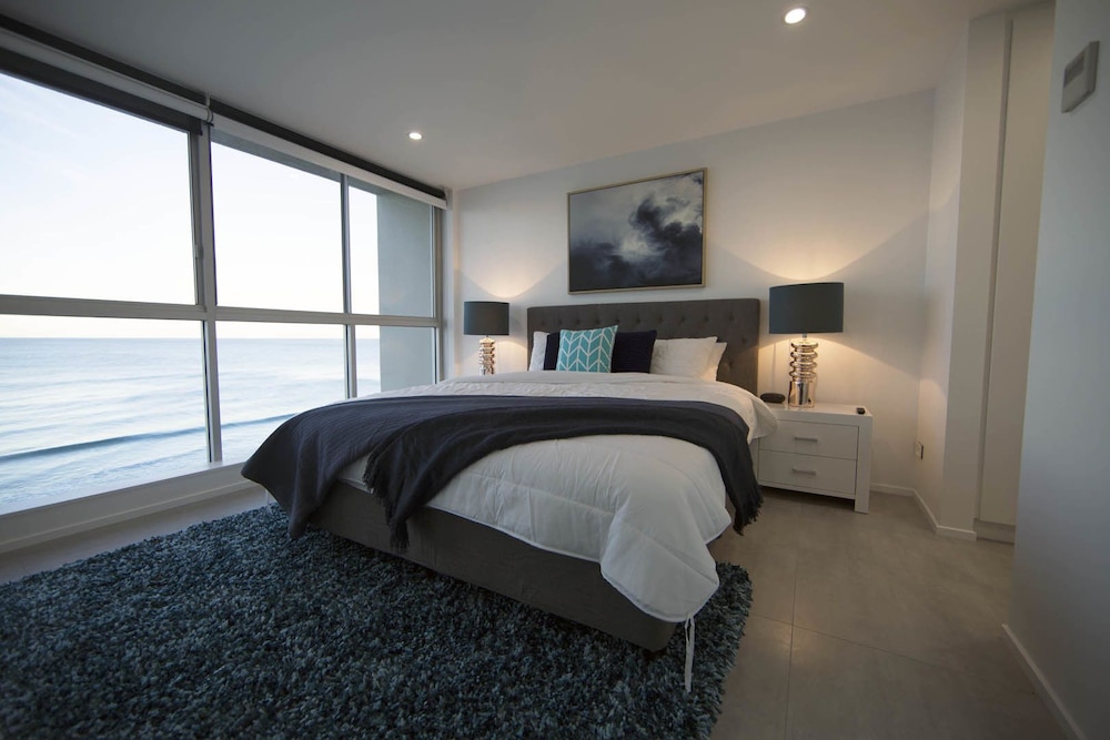 Golden Sands 10/50