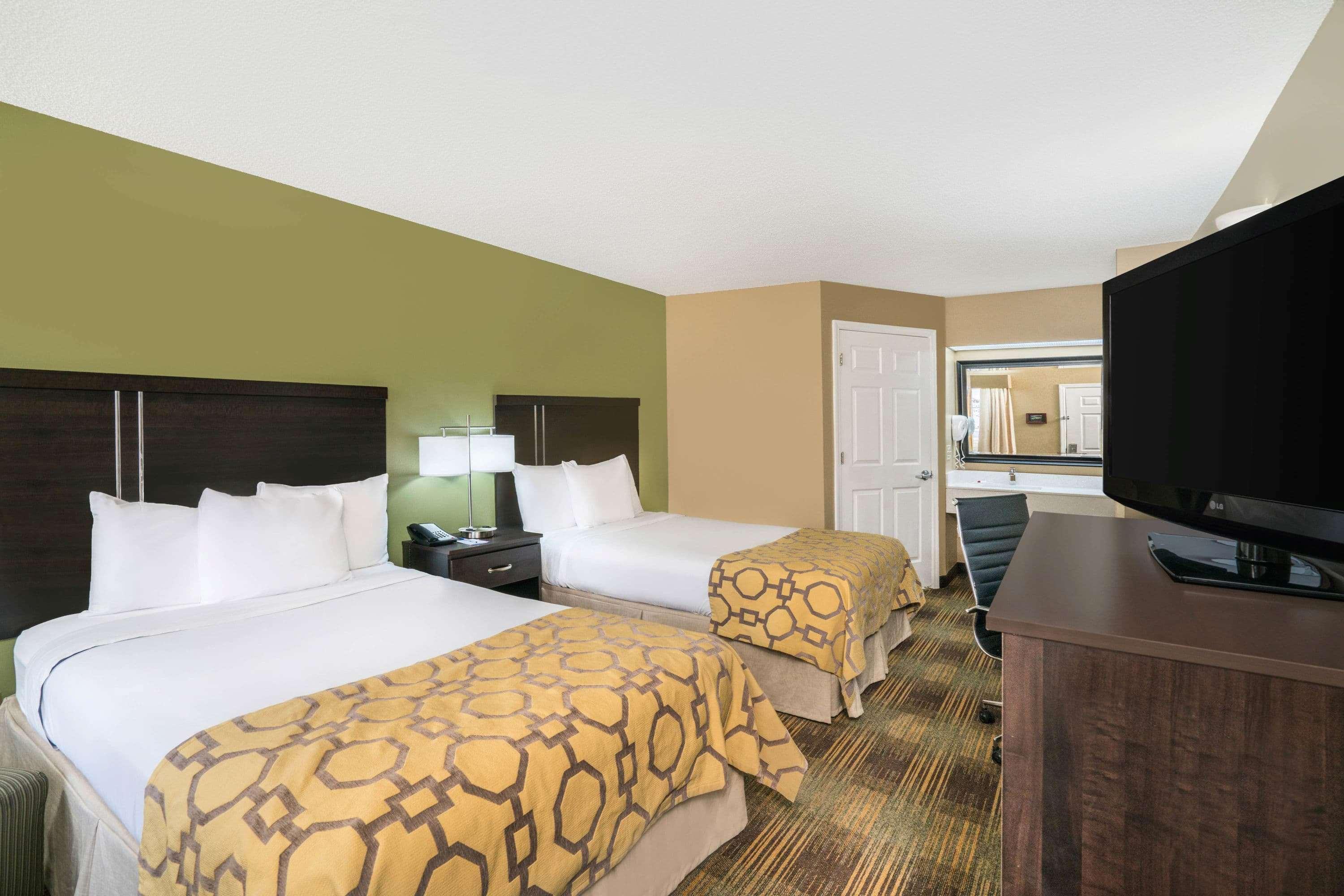 غرفة بسريرين مزدوجين، Baymont By Wyndham Prattville/Montgomery 2/2