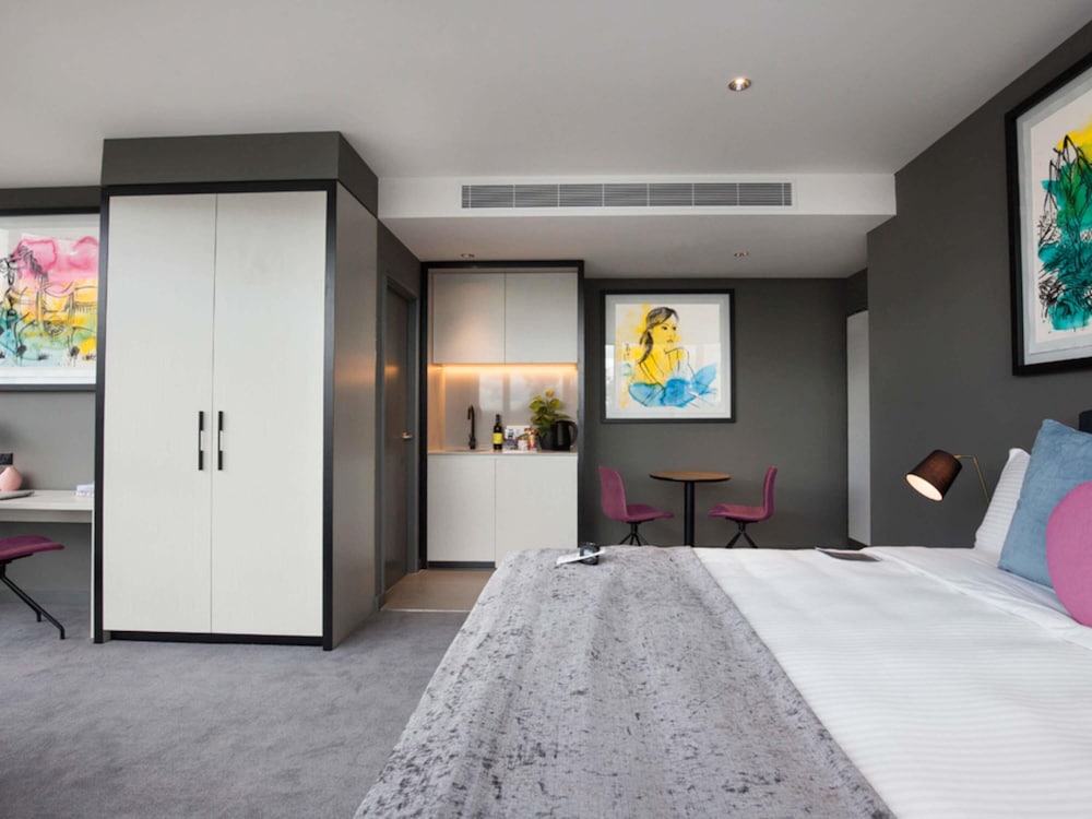 The Chen Melbourne - Art Series 26/63