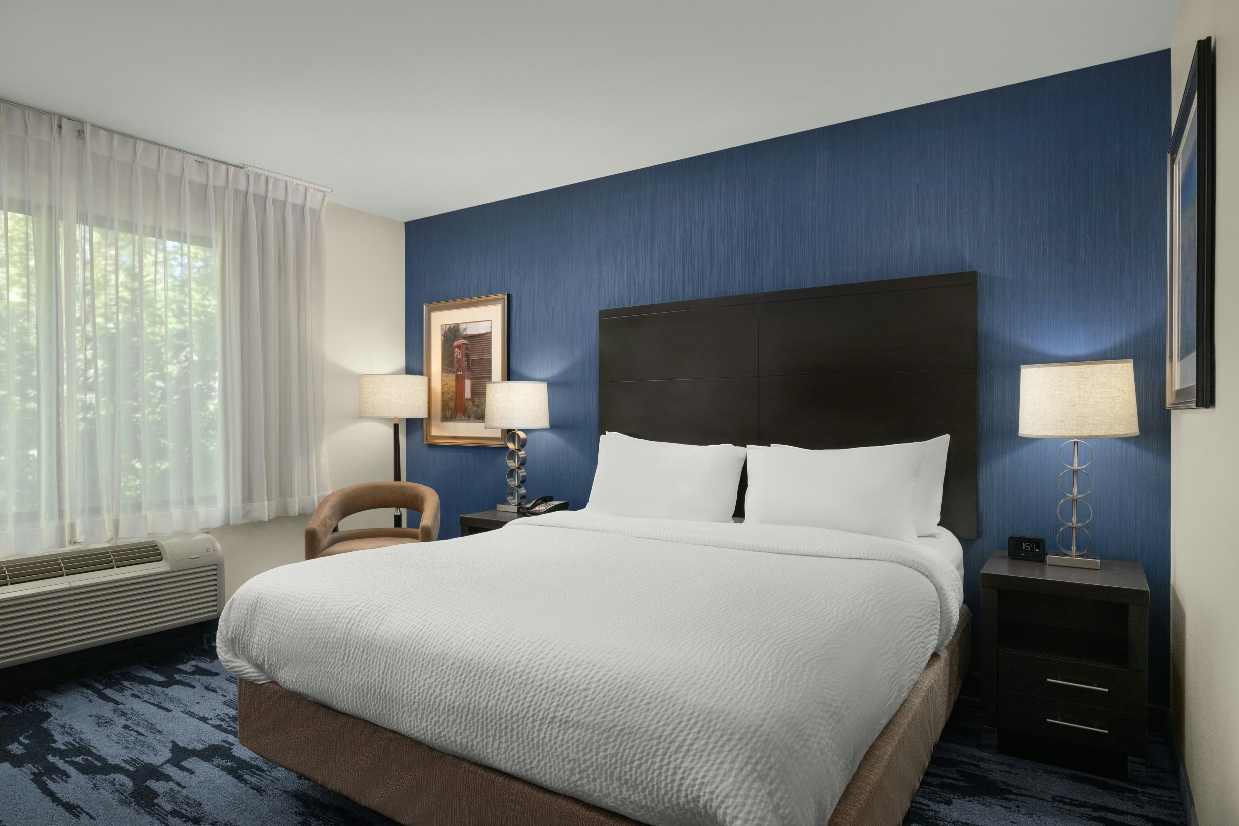 غرفة، Fairfield Inn Suites Moscow 2/5