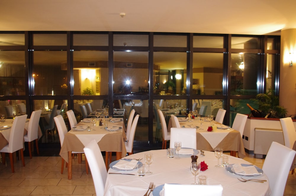AIRPORT HOTEL BERGAMO 30/42