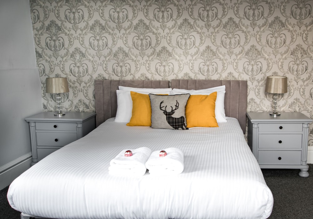 Mcinnes House Hotel 12/35