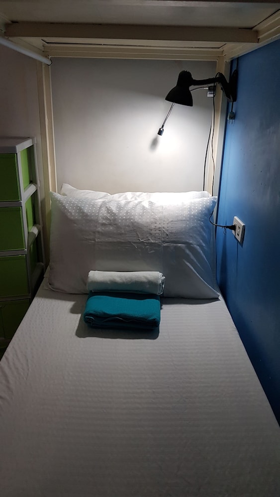 Crossroads Hostel Manila 25/46