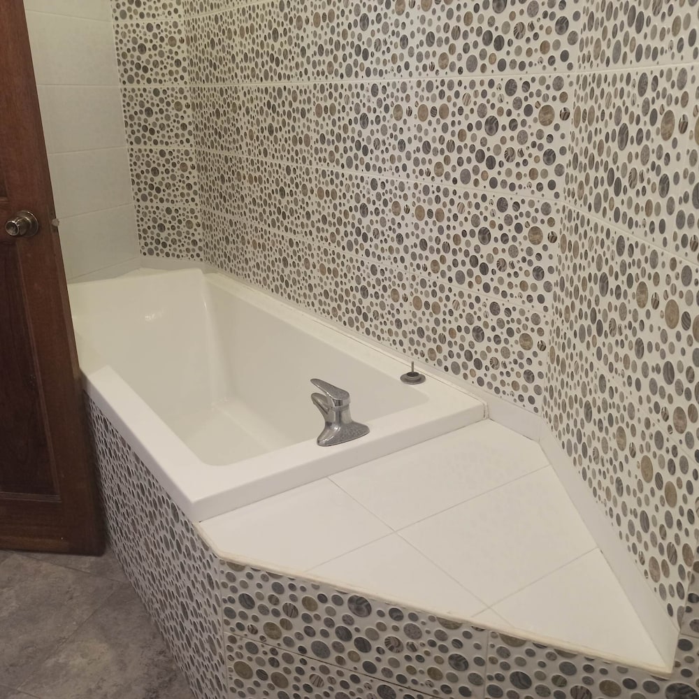 Jalyns Resort 58/59