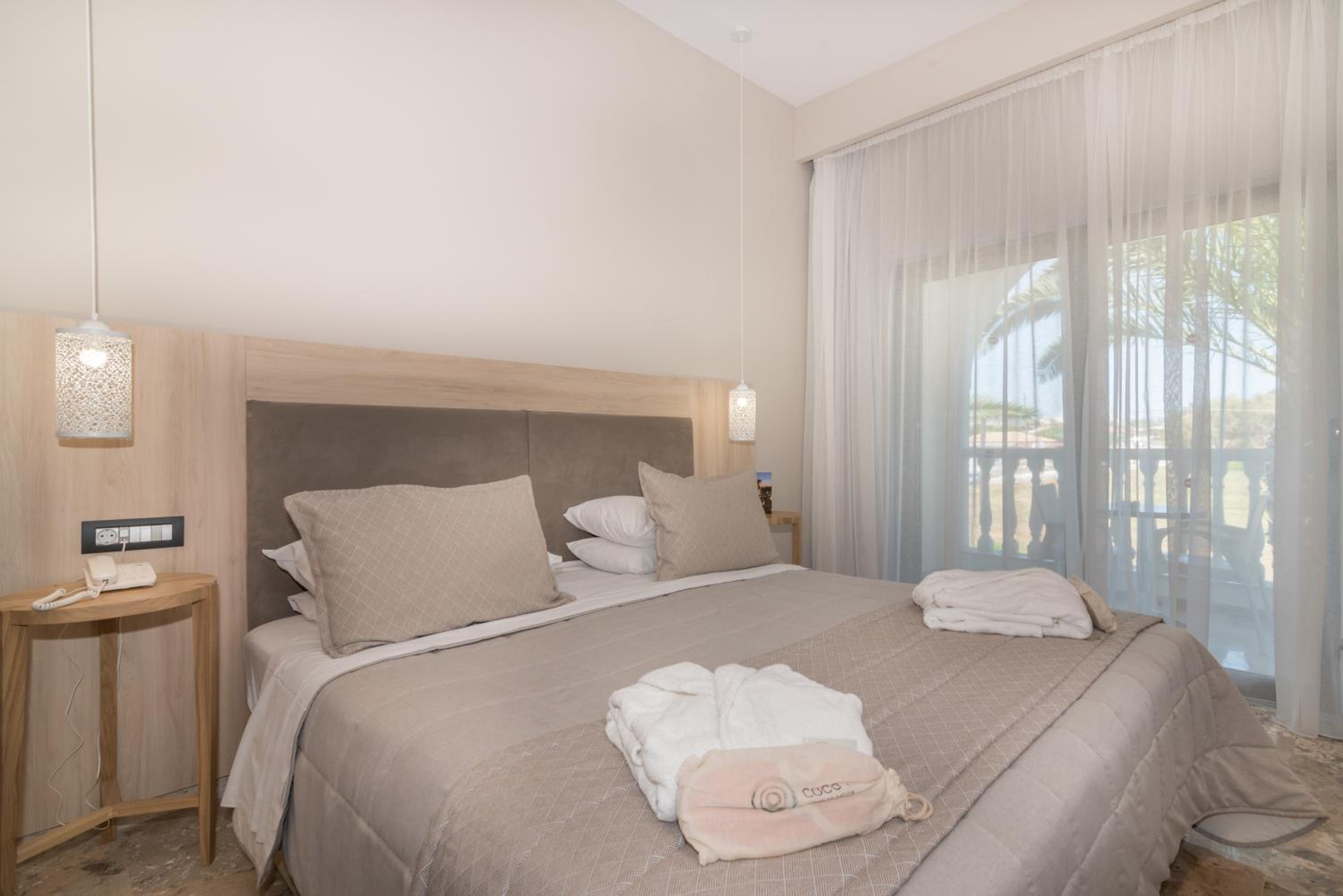 VenusHotel and Suites 17/50