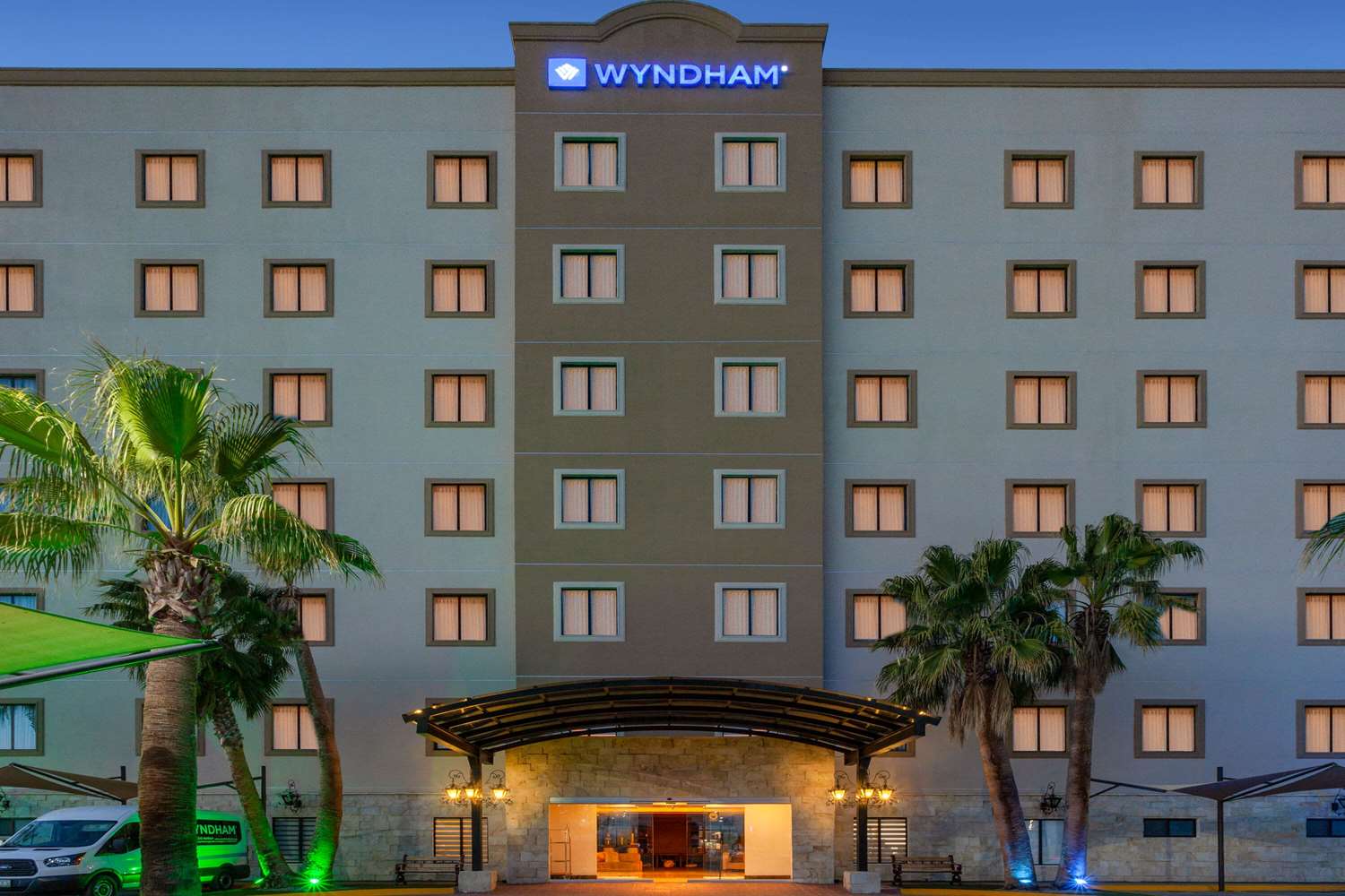 Wyndham Torreon 1/33
