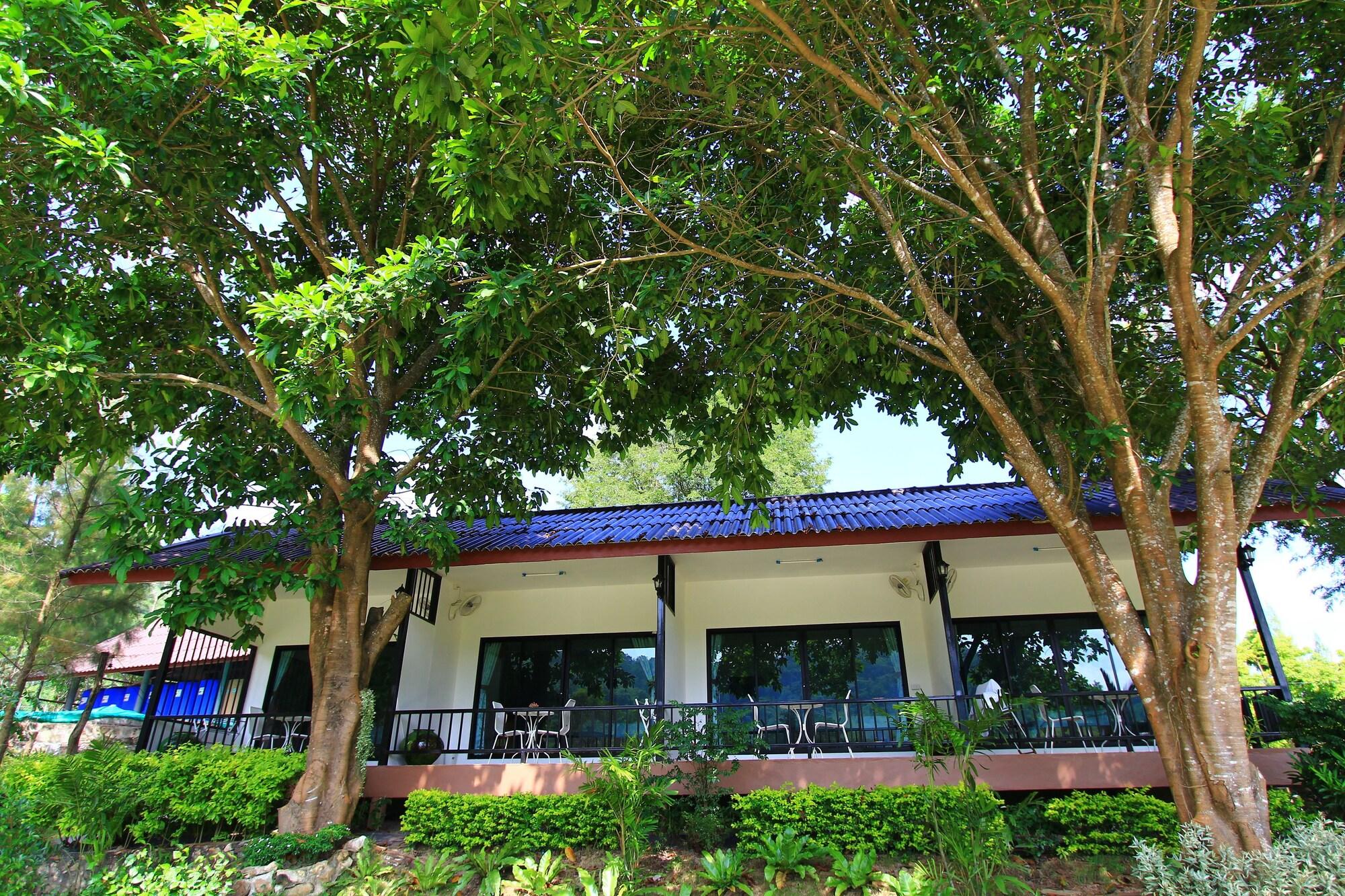 Silver Garden Resort 5/50