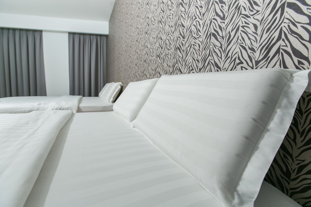 1 Hotel Mahkota Cheras 27/61