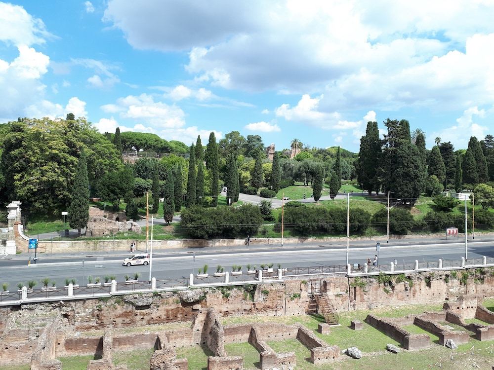 Colosseo Rooms 19/24
