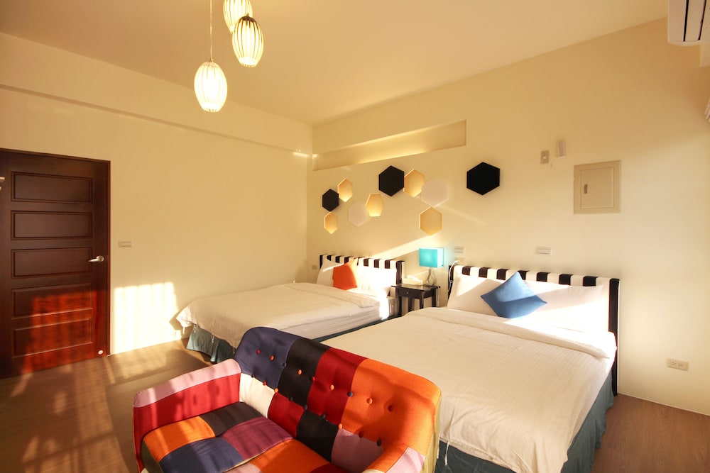I'm Here B&amp;B 14/47