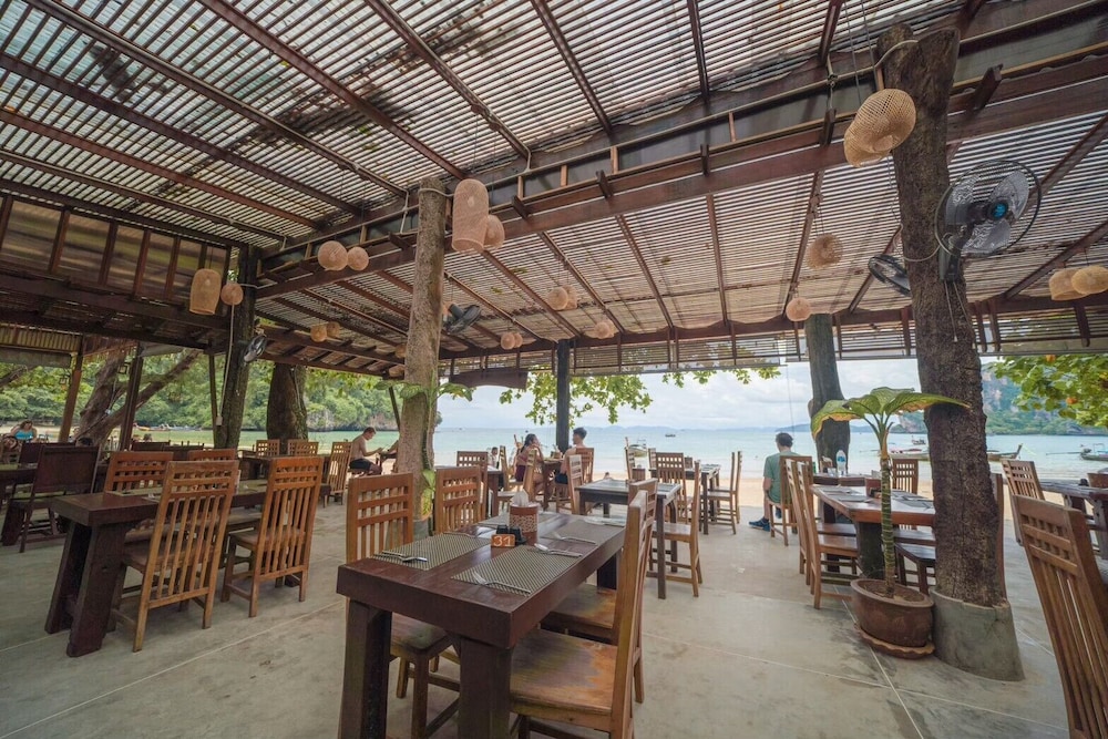 Sand Sea Resort Railay Beach 75/81