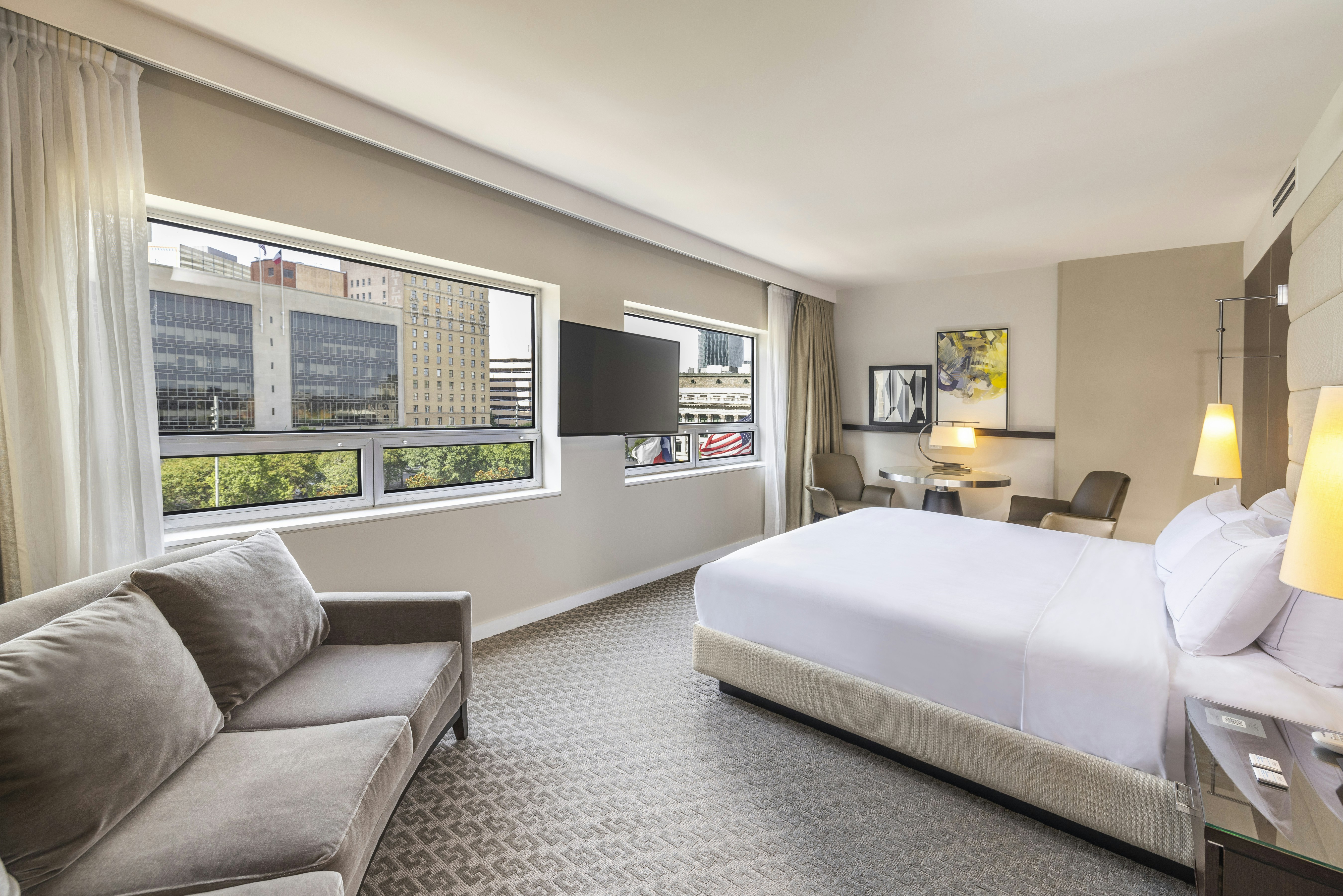 PREMIUM, KING BED, ACCESSIBLE
