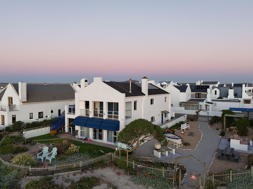 Baywatch Villa Guest House And Self Catering Accommodation 1/50