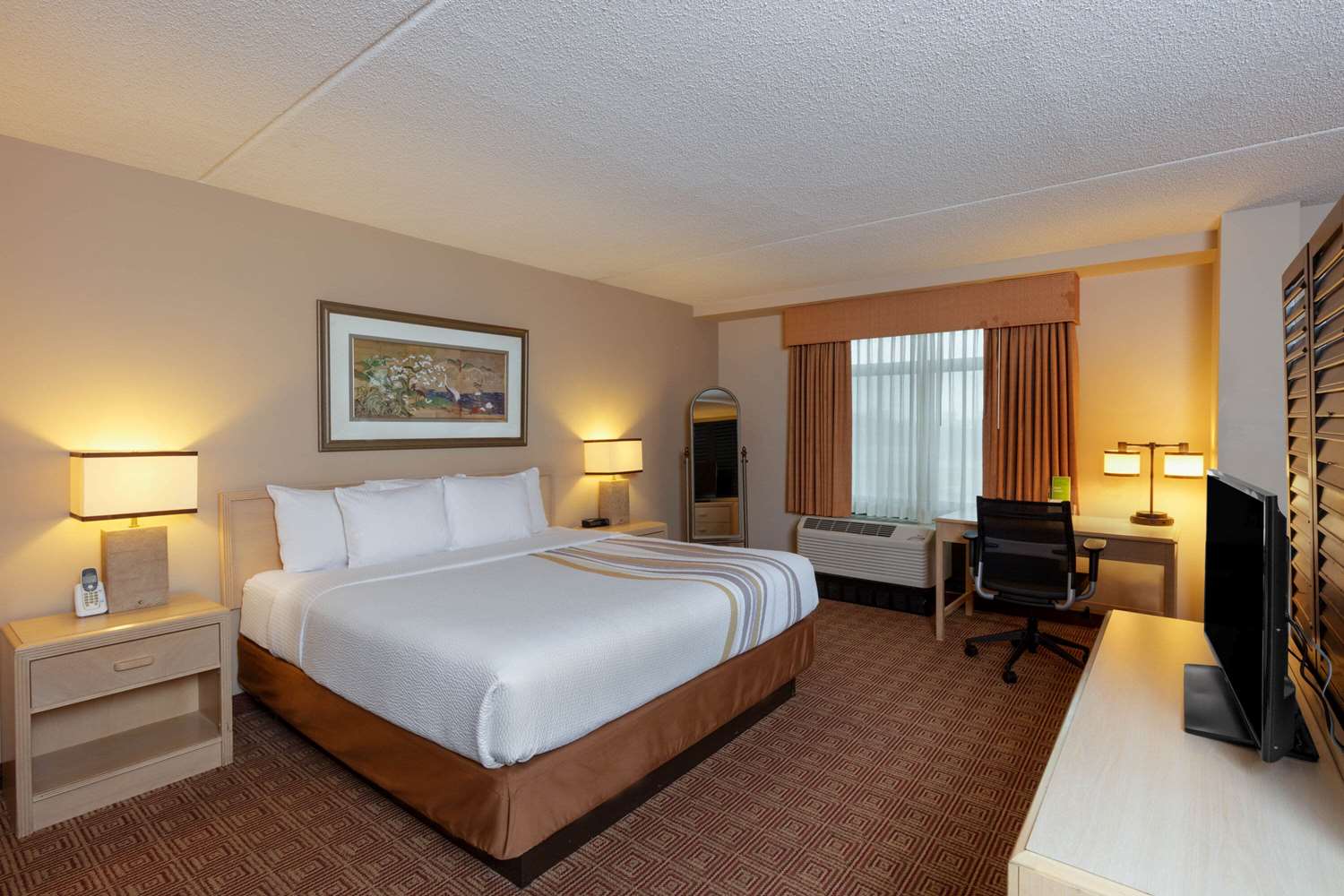 La Quinta Inn & Suites by Wyndham Garden City 12/42