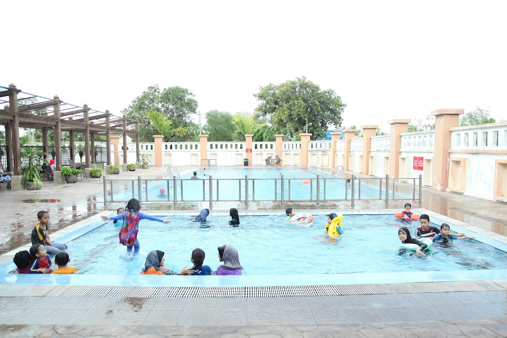 Permai Hotel 40/50