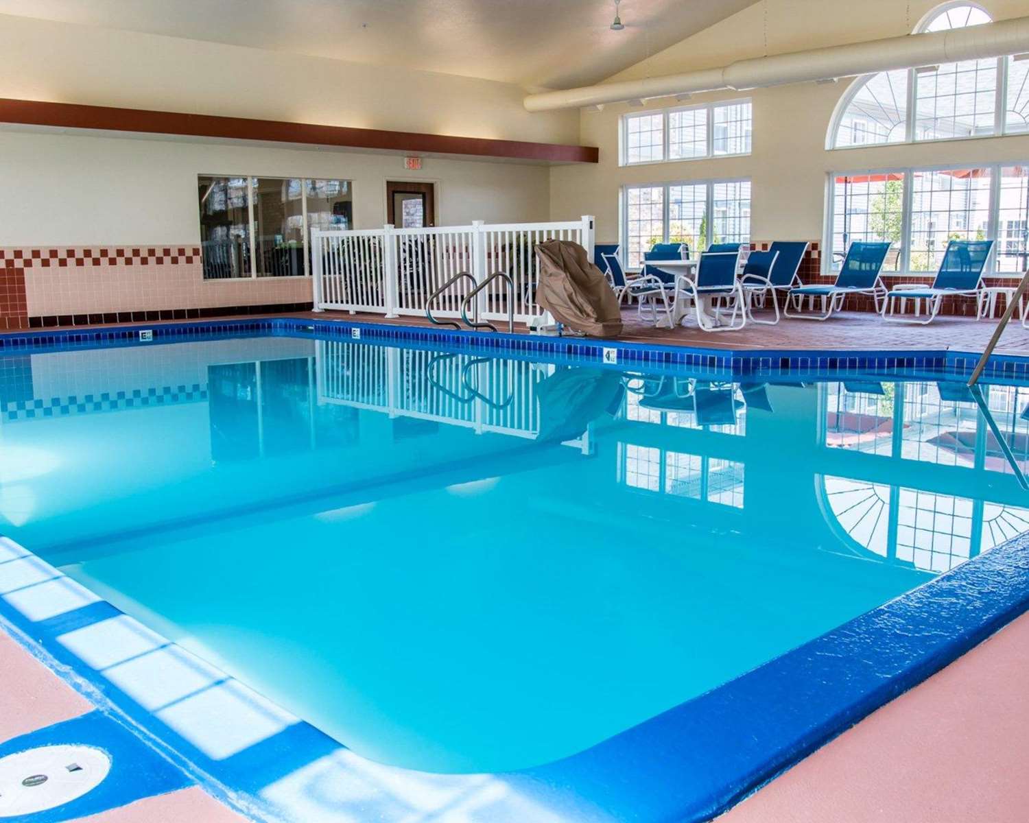 Comfort Inn & Suites and Conference Center 6/11