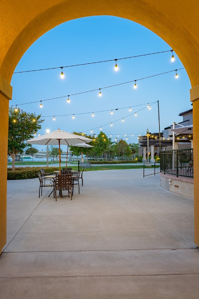 Courtyard San Diego Airport Liberty Station 24/58