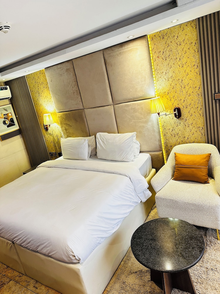 GOLDEN TULIP PORT HARCOURT 29/81