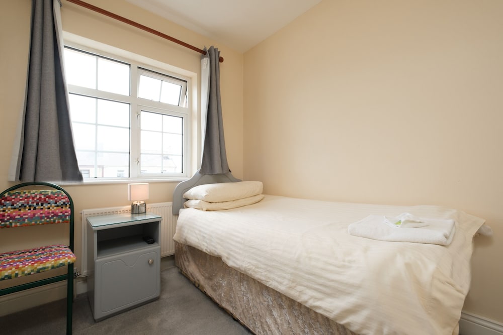 Four Seasons B&B 7/40