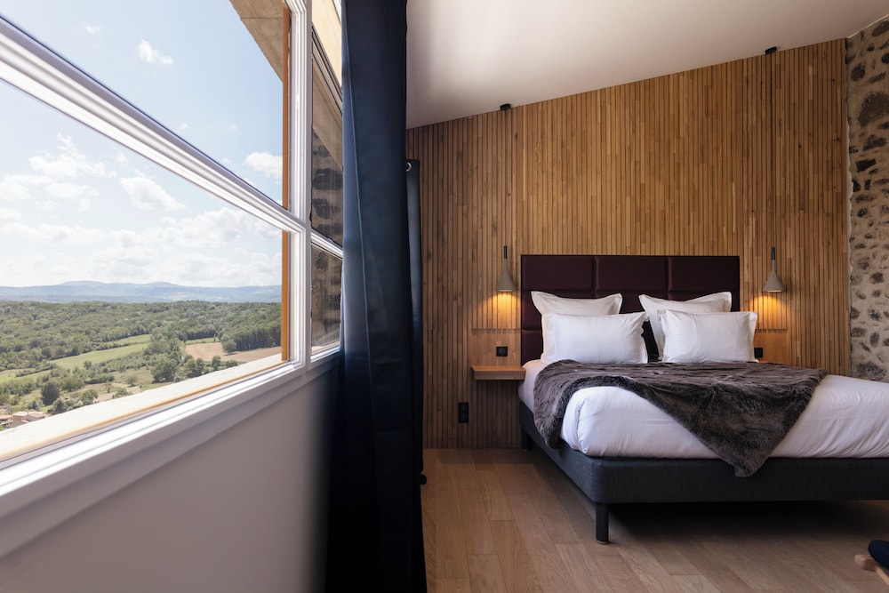 Charme, Suite, King Bed, Panoramic View, Low Floor