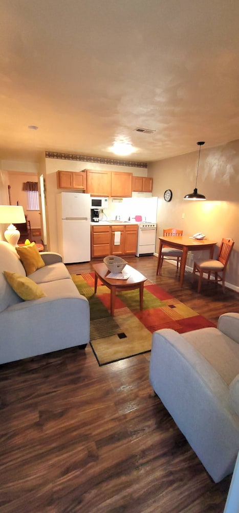 Affordable Corporate Suites Roanoke 22/50