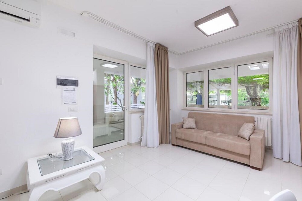 Relais Regina Rosanna 41/51