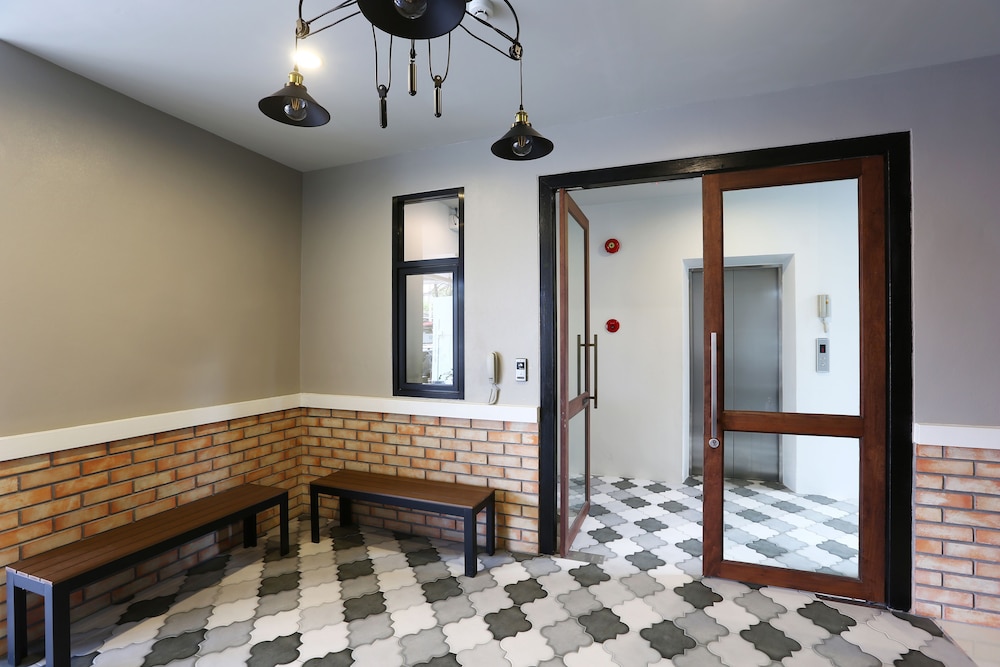 Sukh Serviced Apartment 7/37