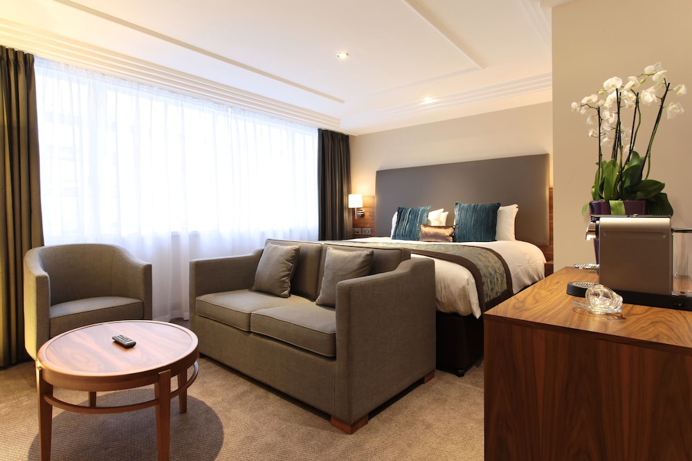 The Marble Arch Hotel, by Thistle 52/83