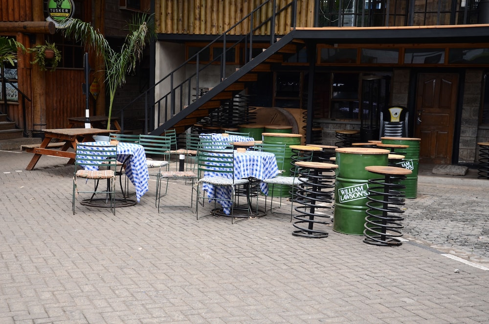 Parklands Shade Hotel 37/41