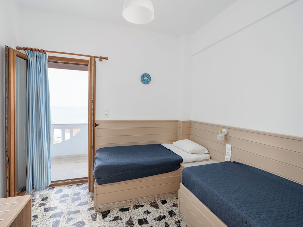 Spiros Soula Hotel 44/84
