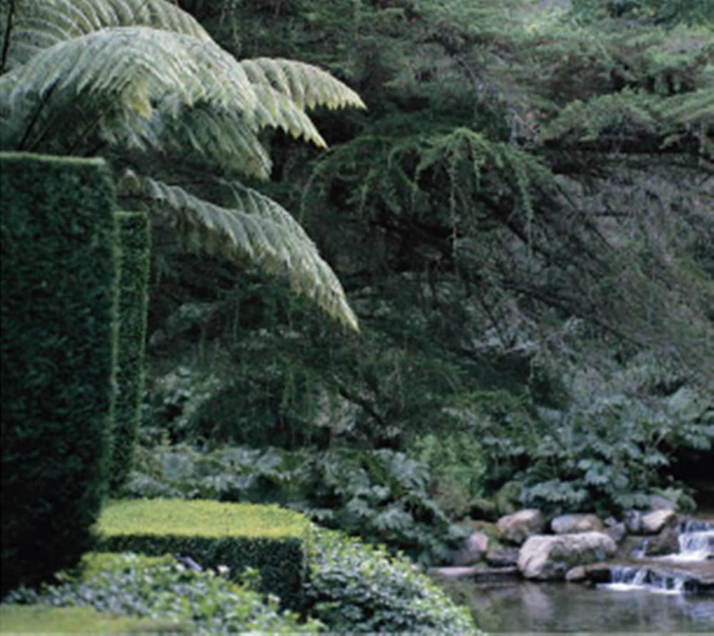 HUKA LODGE 58/66