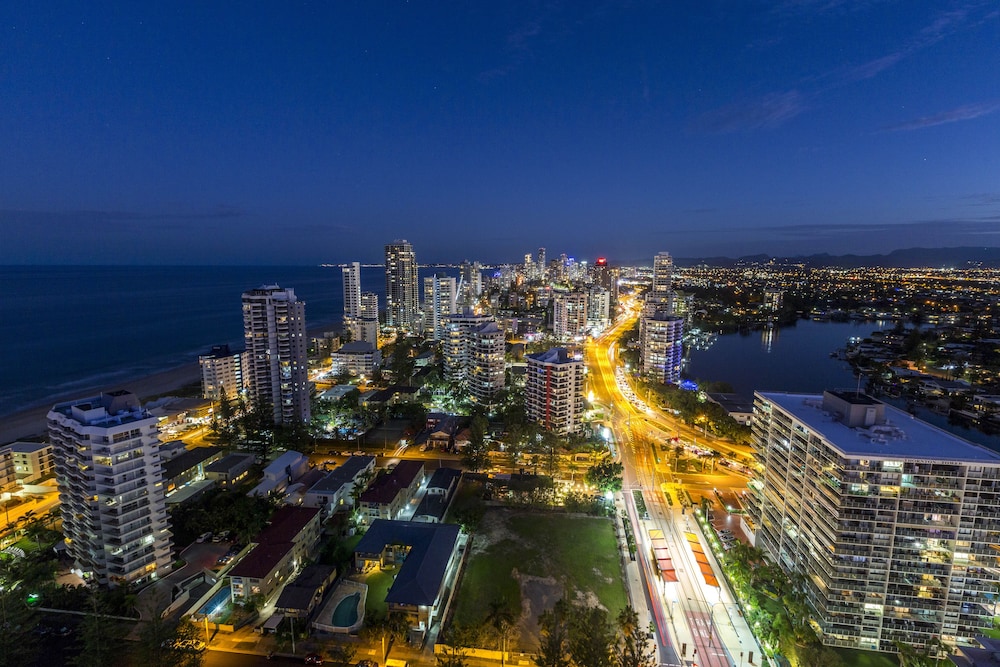 Artique Surfers Paradise 3/74