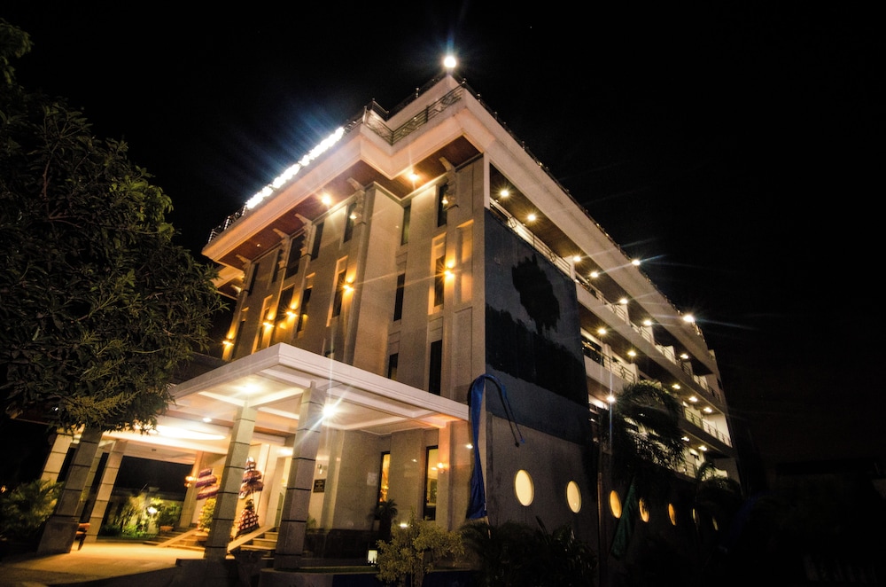 Bali Paradise City Hotel 3/50