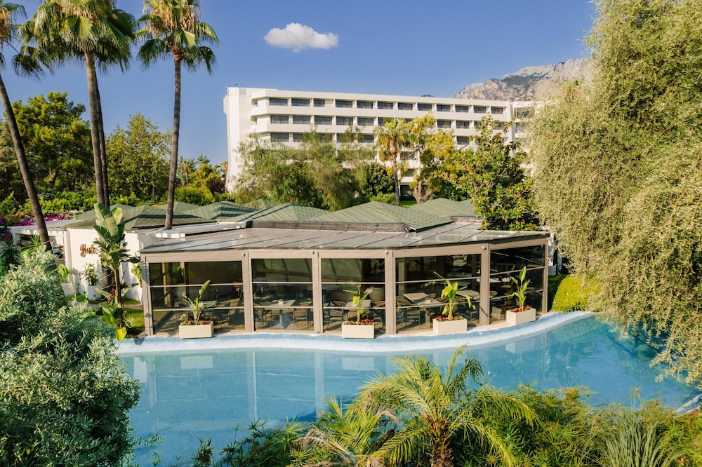 Mirage Park Resort Hotel in KEMER