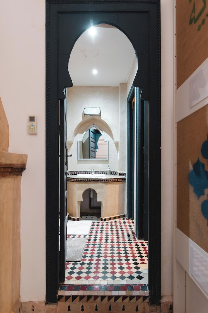 Female Dorm, 4 People, Private Bathroom