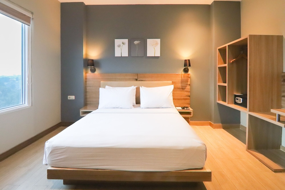 U Stay Hotel Mangga Besar 12/21
