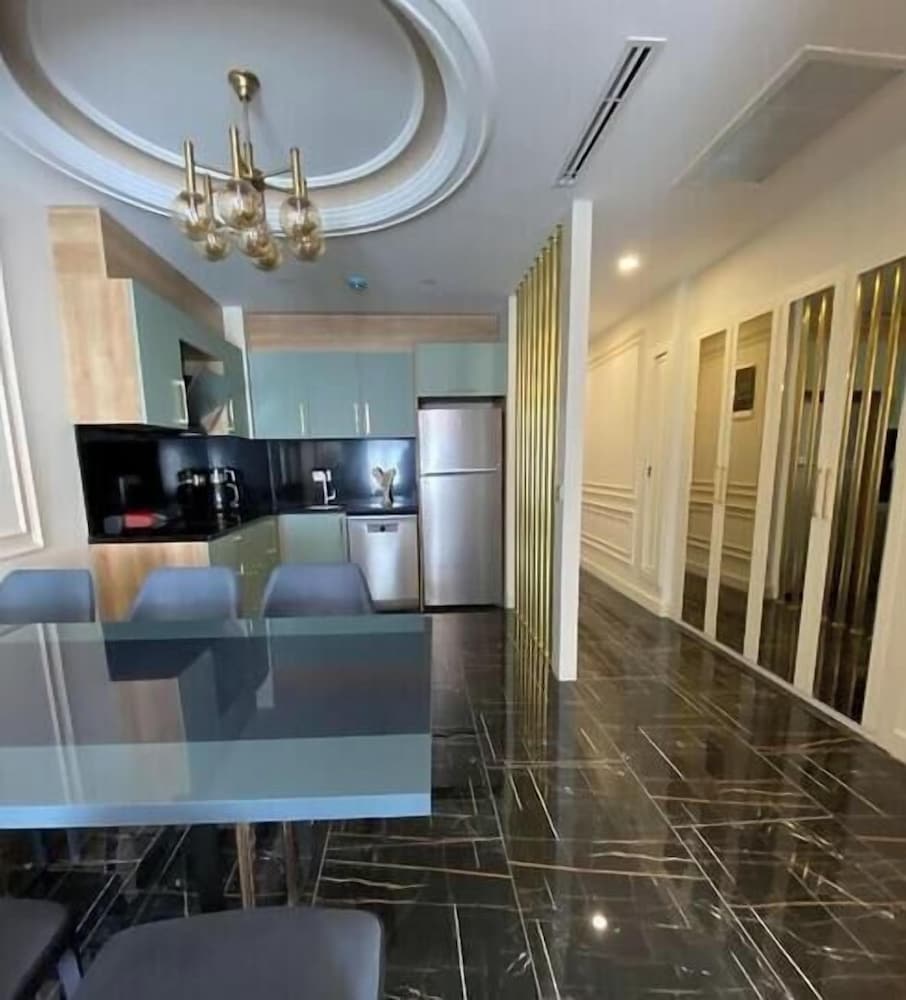 Princely Suites 9/50