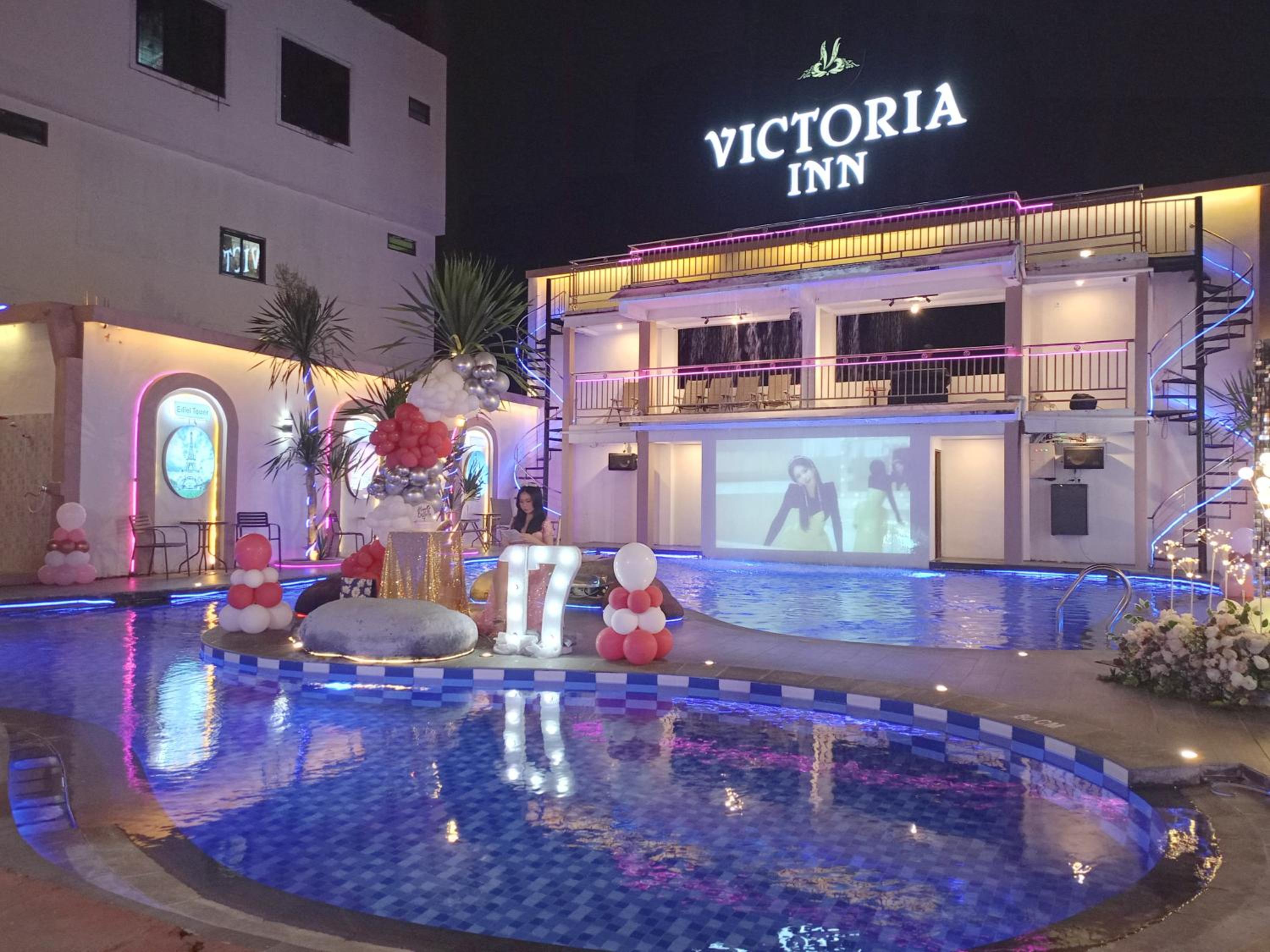 VICTORIA INN 47/50