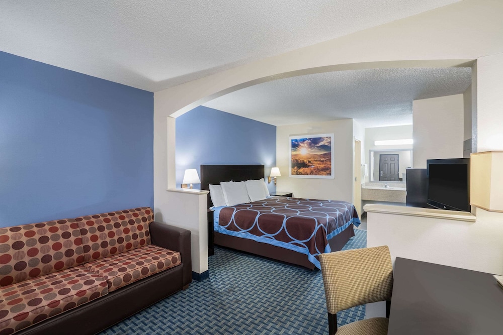 Days Inn By Wyndham Clarksville North 45/63