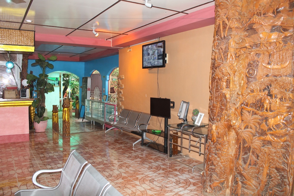 Deep Forest Garden Hotel 63/80