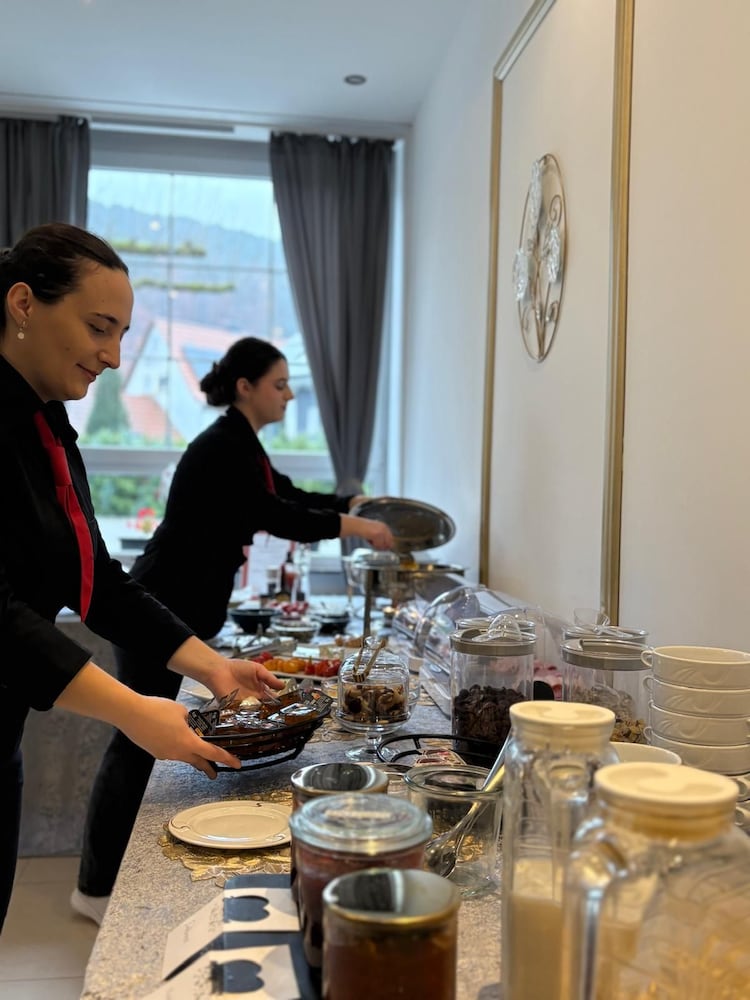 Hotel Ari 37/50