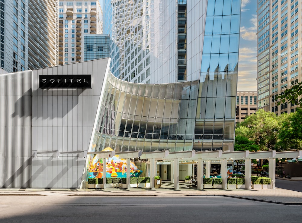 Sofitel Chicago Magnificent Mile 43/50