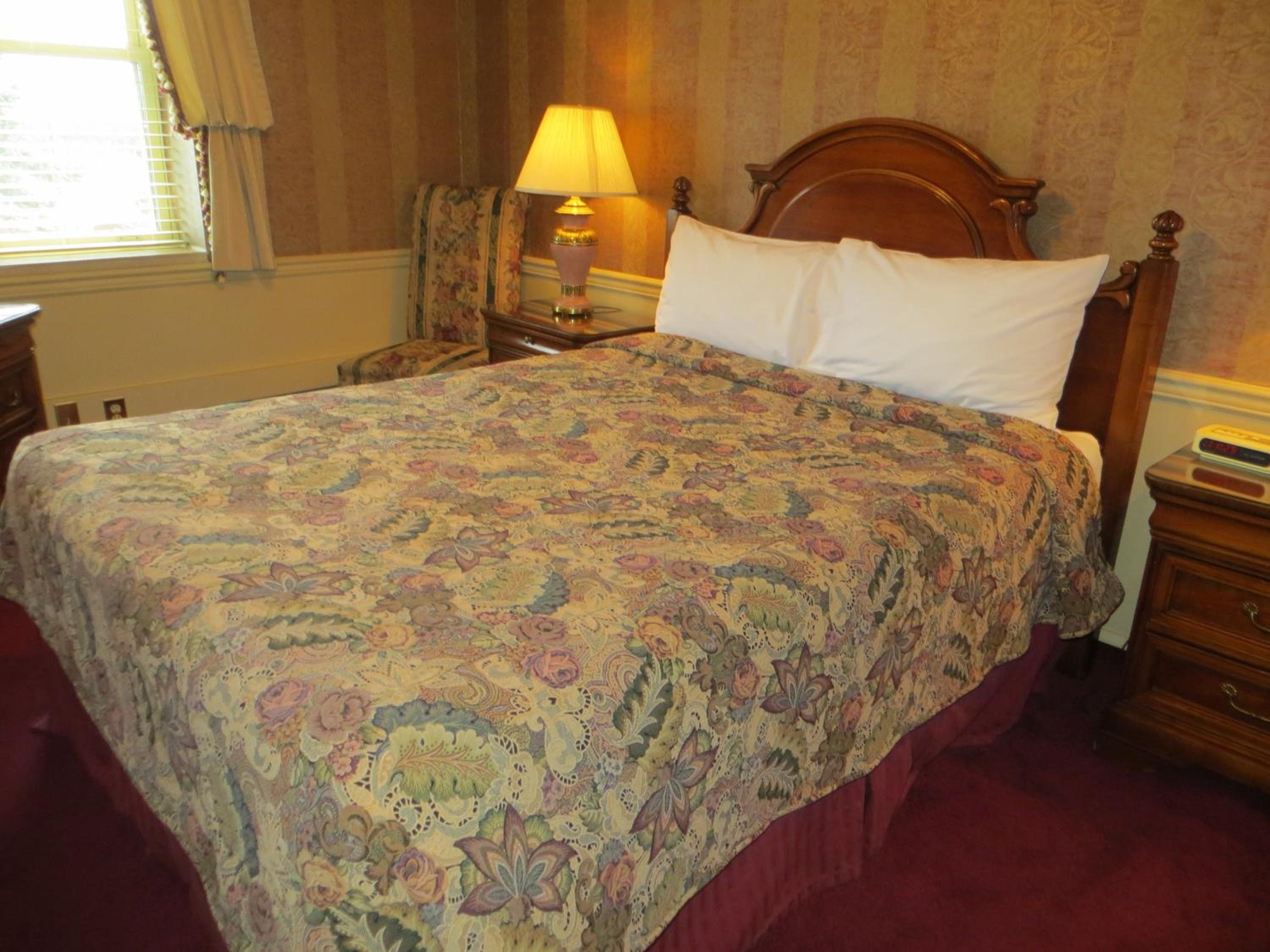 Athabasca Hotel 11/50
