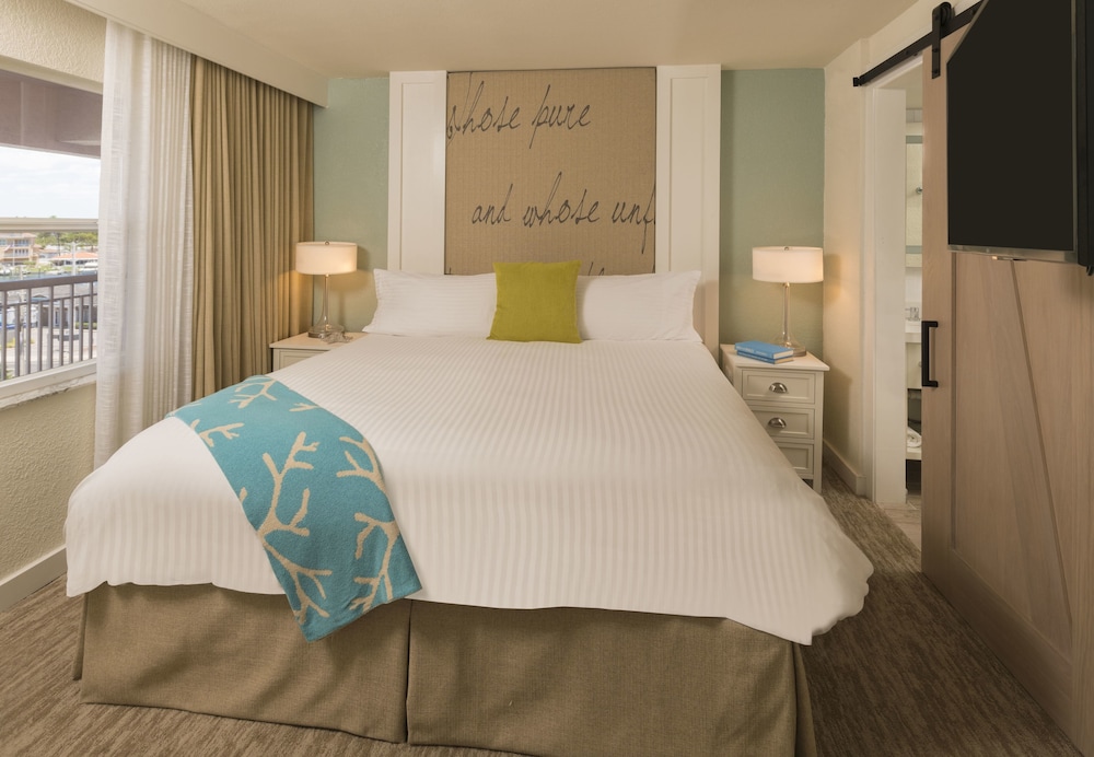 Beach House Suites By The Don Cesar 16/45