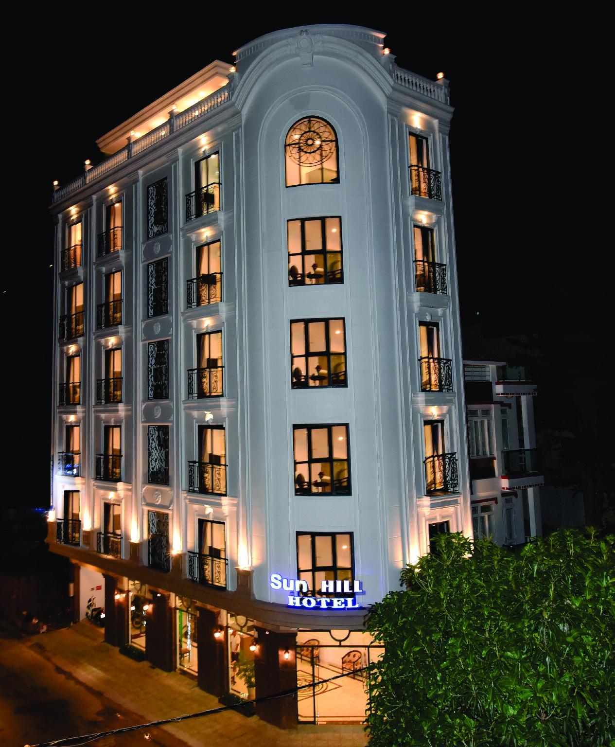 Sun Hill Hotel 1/26