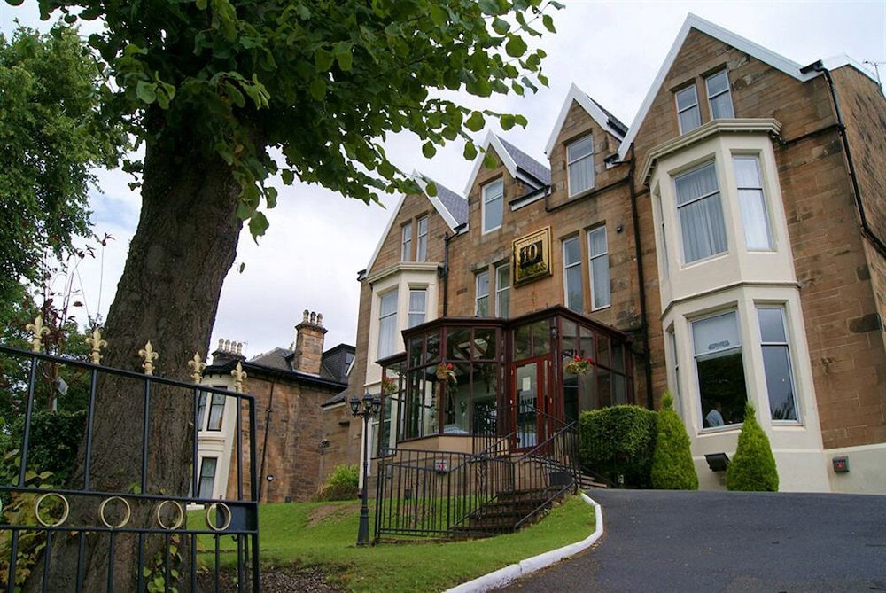 Number 10 Hotel 34/42