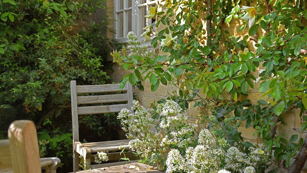 Aintree Cottage 12/14