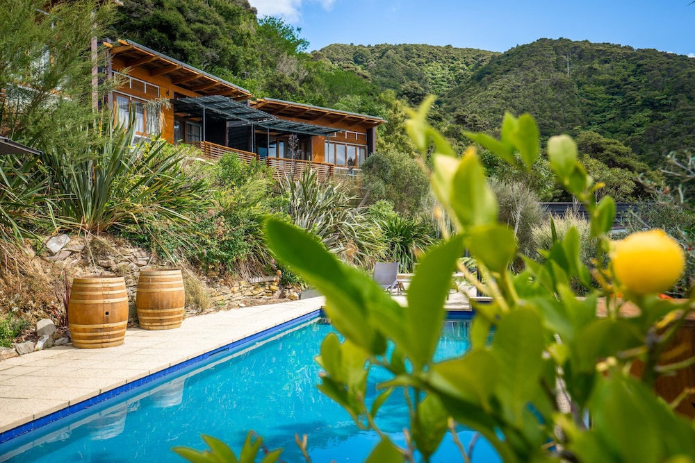 Bay of Many Coves Resort 9/57