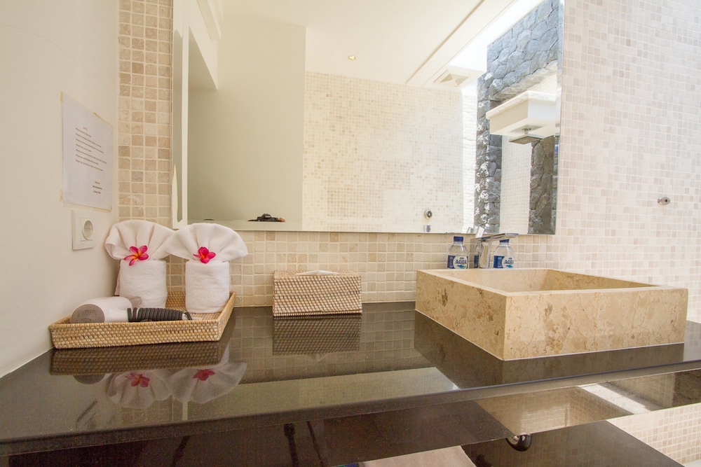 Villa Vishuddha Ajna 26/29